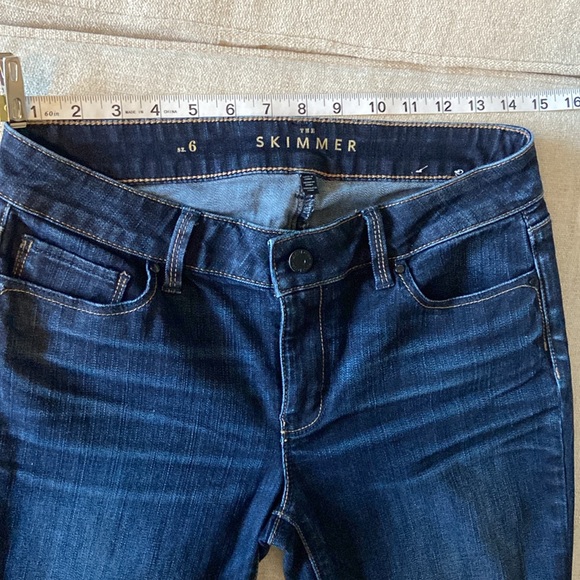 WHBM Skimmer jeans, distressed, size 6. In great condition. - Picture 7 of 13